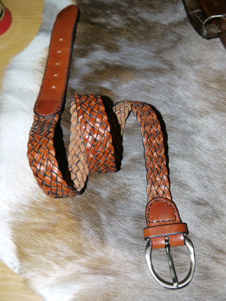 528540_353370434754886_1553073403_n